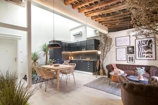 Flat in Raval. Moderno ático en venta en el raval