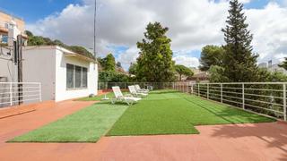 Maison à La Salut. Casa en venta en gracia