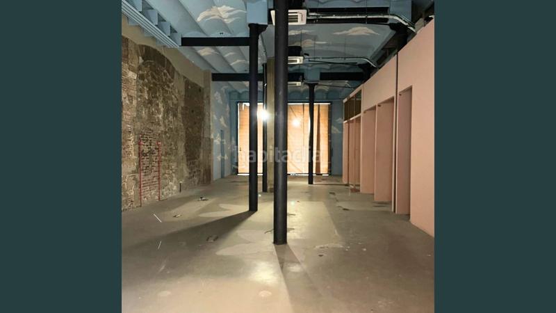 Foto ce6d0850-0dfe-457c-97e5-87ec900d80c0. Alquiler local comercial  diáfano en alquiler en el born en la c bonaire en Barcelona
