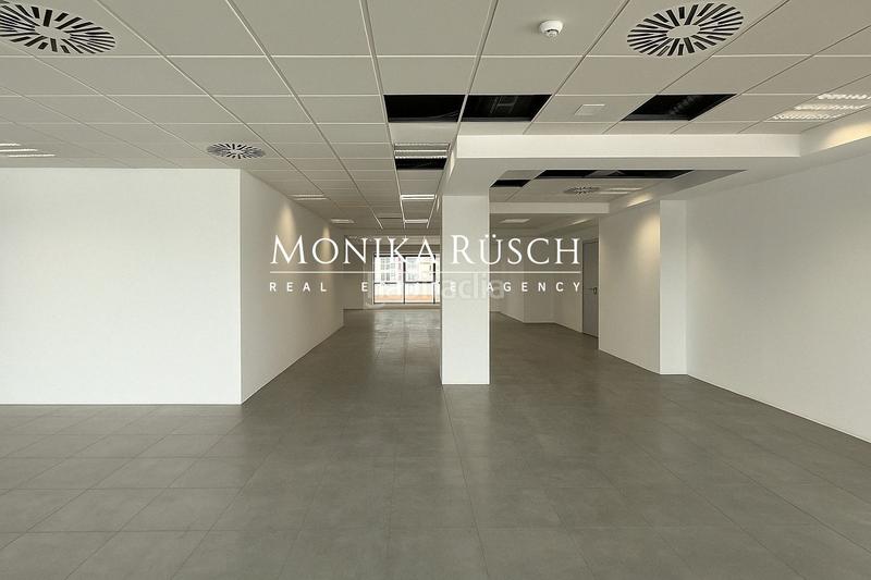 Foto be0387a5-07e7-4bc0-b56f-df4632f284ce. Lloguer oficina amb calefacció a El Parc i la Llacuna del Poblenou Barcelona