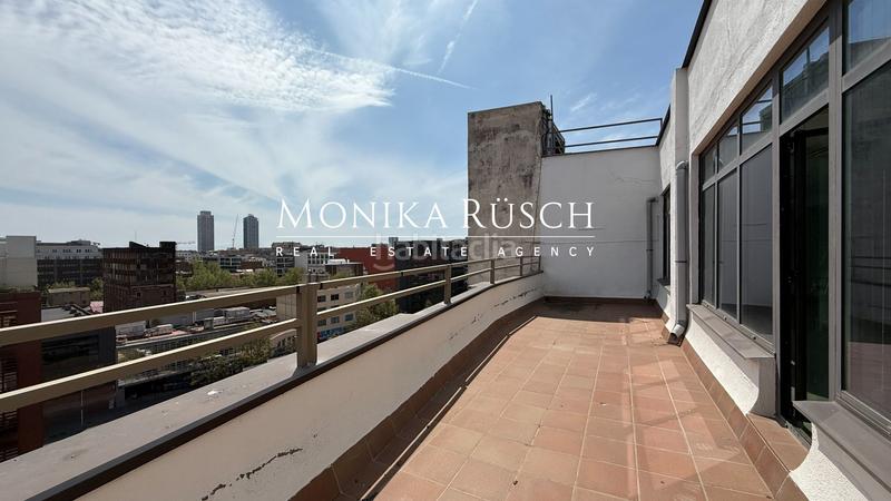 Foto cf72f13d-b4a9-4c15-bbc3-bf252420af94. Lloguer oficina amb calefacció a El Parc i la Llacuna del Poblenou Barcelona