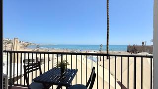 Appartement à Centre. Apartamento en venta con vistas al mar en primera línea de la pl