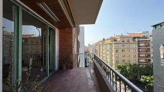 Piso en Sant Gervasi - Galvany. Amplio piso alto en balmes con dos terrazas, 7 habitaciones y gr