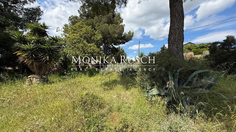 Foto d45b208e-7426-4943-b3e2-a4692edd1426. Terreno residencial gran parcela en fontpineda con casa existente y posibilidad de construir 2 viviendas en Corbera de Llobregat