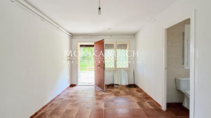 Foto d66cecfd-4ccd-42fd-9e32-299d740e878d. Terreno residencial gran parcela en fontpineda con casa existente y posibilidad de construir 2 viviendas en Corbera de Llobregat
