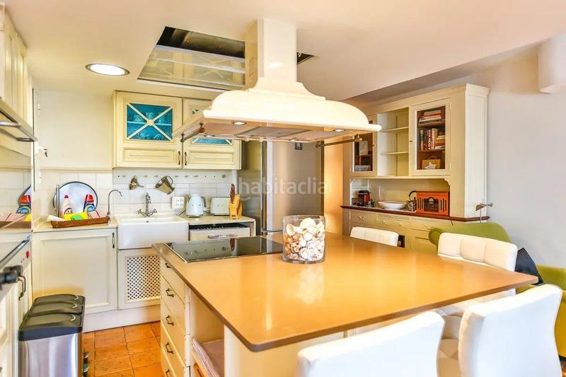 Foto c6900a40-1f90-489b-b14d-75538b8dbae4. Miete zweistöckige wohnung mit heizung pool in Aiguadolç - Sant Sebastià Sitges
