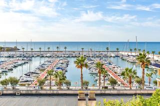 Lloguer Dplex a Aiguadol - Sant Sebasti. Lujoso dplex con encanto mediterrneo y vistas al mar en aiguad
