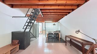 Geschäftsraum in Raval. Encantador dúplex con patio privado en finca moderna cerca de sa