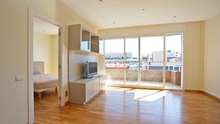 Miete Etagenwohnung in Sarrià. Piso en alquiler de 71 m2   terraza de 11,50m2 semi amueblado co