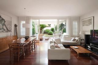 Rent House in Sarrià. Alquiler de chalet pareado en sarria