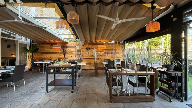 Foto 9d32c38a-848c-4878-af62-435f426e1d7e. Traspaso local comercial traspaso restaurante en el paseo marítimo a pleno funcionamiento en Castelldefels