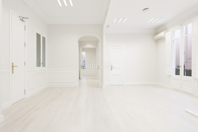 Foto e3cbed84-5f45-4e0c-9e8d-5d60022187c0. Rent office space with heating in L´Antiga Esquerra de l´Eixample Barcelona