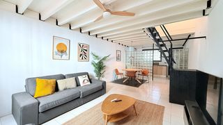 Affitto Duplex in Raval. Encantador dúplex con patio privado y parking cerca del mercat d