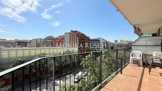 Appartamento in La Nova Esquerra de l´Eixample. Piso muy luminoso con terraza soleada   l antiga esquerra de lei
