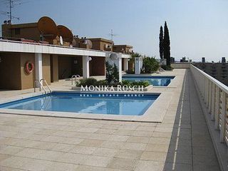 Lloguer Pis a Sarrià. Exclusivo piso con terraza, parking y piscinas en sarrià