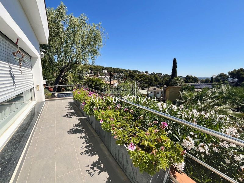 Foto b6f4b8b0-de3c-41af-bde1-6bdc6ce05b06. Casa amb calefacció aparcament a Montmar Castelldefels