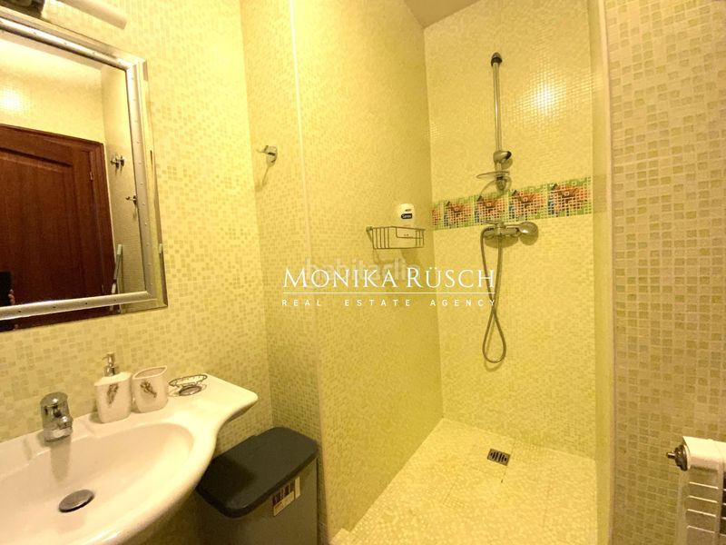 Foto 3e45c293-7304-4f49-ba04-fd4e3f5707ca. Casa amb calefacció aparcament piscina a La Pineda Castelldefels
