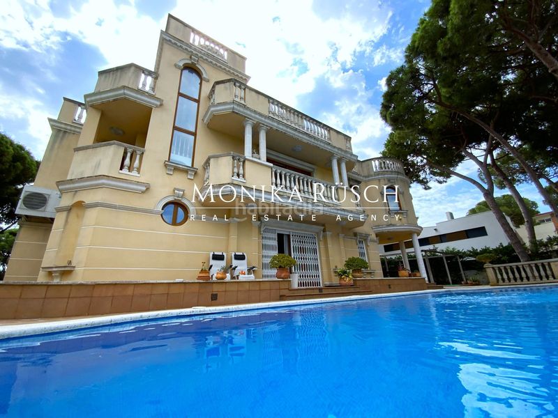 Foto 7e7ce67c-5eaa-43f6-bc96-dd1b13591576. Casa amb calefacció aparcament piscina a La Pineda Castelldefels