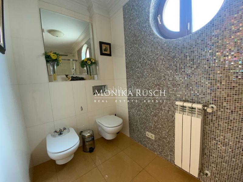 Foto a3be9308-c879-46c8-ab44-951547961879. Casa amb calefacció aparcament piscina a La Pineda Castelldefels