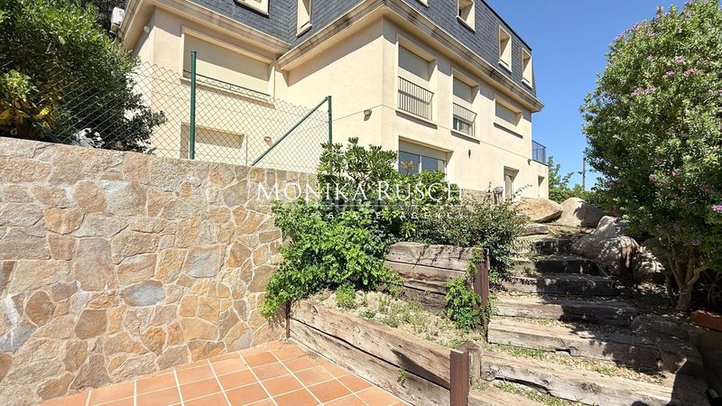 Foto 38bb1082-b219-4cc0-a5fa-7f4ba45f9f78. Casa amb calefacció piscina a Vallvidrera - Tibidabo - Les Planes Barcelona