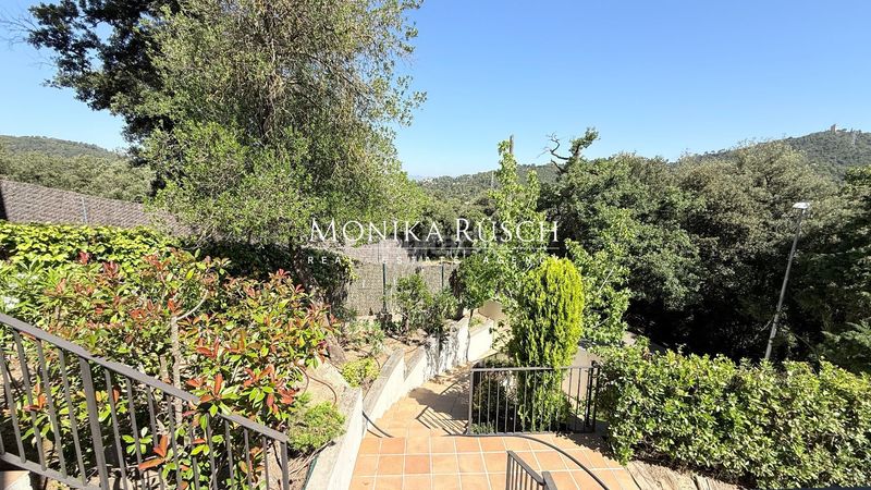 Foto bc141a69-afcb-40f4-91e5-8be49e529907. Casa amb calefacció piscina a Vallvidrera - Tibidabo - Les Planes Barcelona