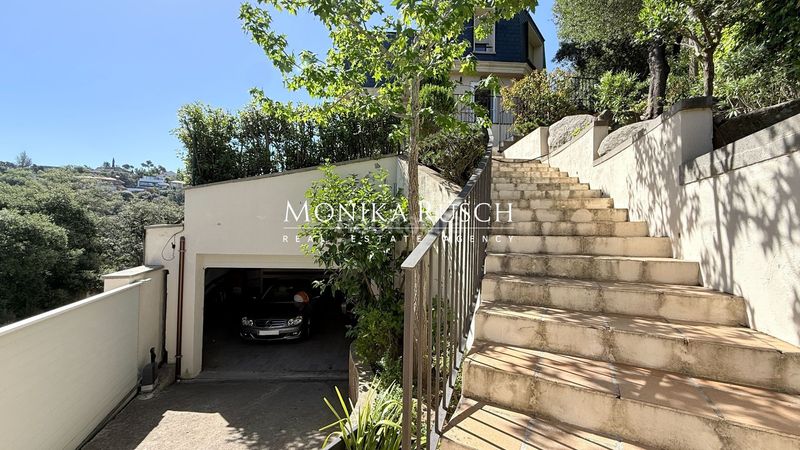 Foto cf3dfbd0-1a18-4ae2-98a8-3775835c795b. Casa amb calefacció piscina a Vallvidrera - Tibidabo - Les Planes Barcelona