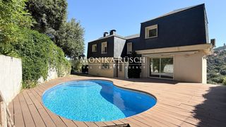 Rent House in Vallvidrera - Tibidabo - Les Planes. Exclusiva casa de alquiler con jardín y piscina en vallvidrera