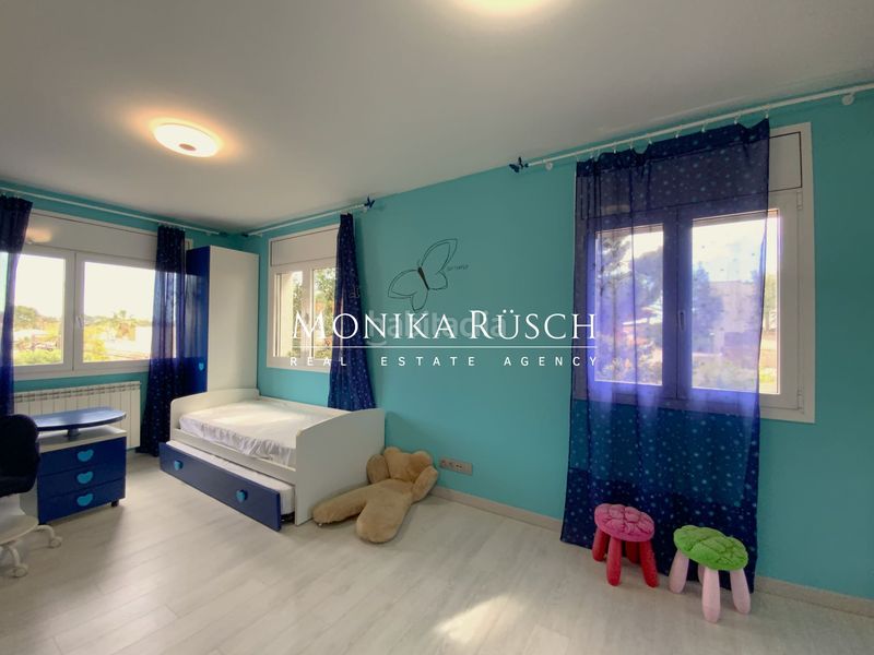 Foto f2ae5015-3413-4c5c-b21e-8b8fad88831d. Casa a Montmar Castelldefels