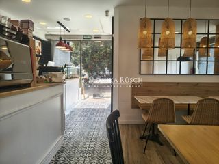 Traspàs Local Comercial a Castell-Poble Vell. Oportunidad! traspaso de cafetería con obrador y terraza en el p