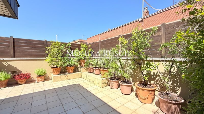 Foto 3aecb4e9-0073-41b2-9c2d-baafac2ee7e2. Ático  dúplex en venta con terraza en Tres Torres en Barcelona
