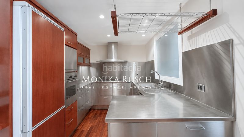 Foto 5448e349-298d-46db-8ca4-779a8febc769. Ático  dúplex en venta con terraza en Tres Torres en Barcelona