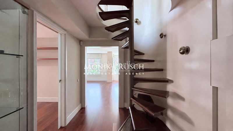 Foto 5c550a51-760a-4ad0-a1b7-55684468d726. Ático  dúplex en venta con terraza en Tres Torres en Barcelona
