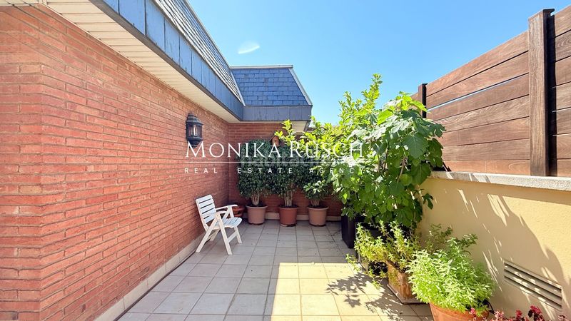 Foto ac6605f0-10e1-47f5-94d9-667773d1736e. Ático  dúplex en venta con terraza en Tres Torres en Barcelona