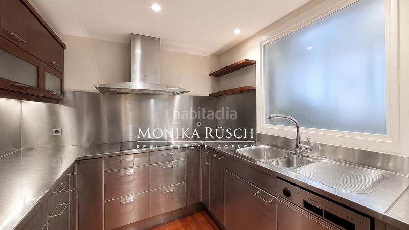 Foto d0047192-d1c7-469e-b754-96e7e285da42. Ático  dúplex en venta con terraza en Tres Torres en Barcelona