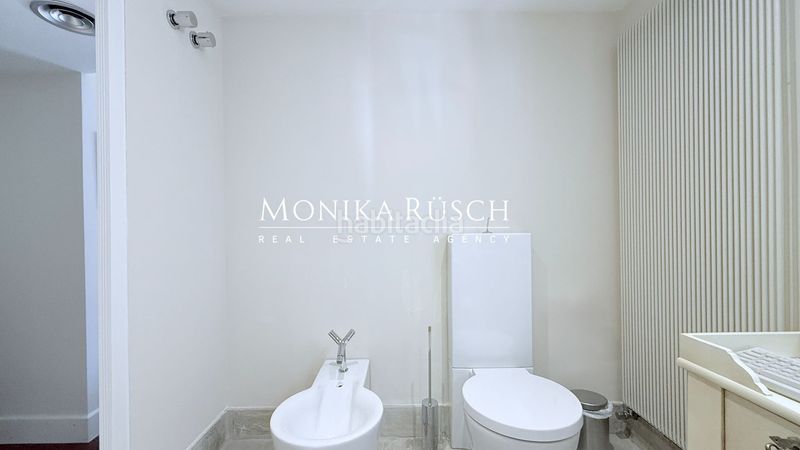 Foto d02e0c7e-45d1-424c-be9b-8256722ed3e2. Ático  dúplex en venta con terraza en Tres Torres en Barcelona