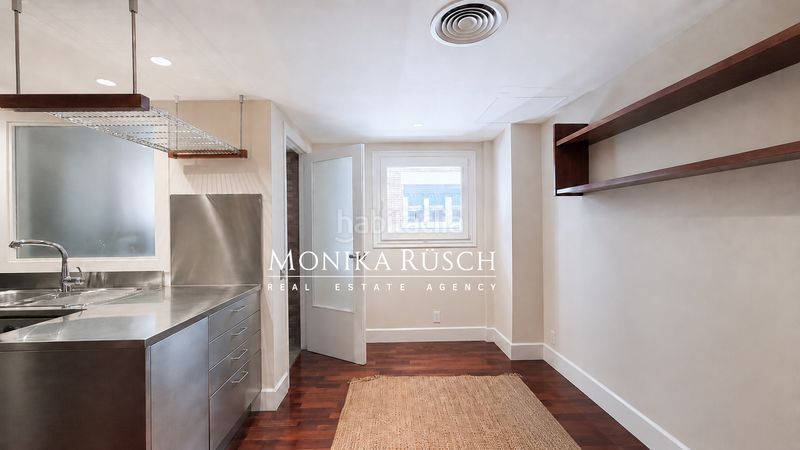 Foto ea0d2a98-56b4-4c73-b455-4ae2359fe22f. Ático  dúplex en venta con terraza en Tres Torres en Barcelona