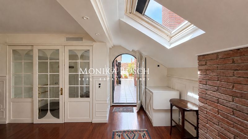 Foto f02b6b1e-3ef8-434d-a290-d5e16aed862a. Ático  dúplex en venta con terraza en Tres Torres en Barcelona