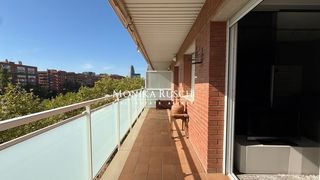 Appartamento in Sant Martí de Provençals. Piso reformado de 3 habitaciones, terraza, parking y trastero ce