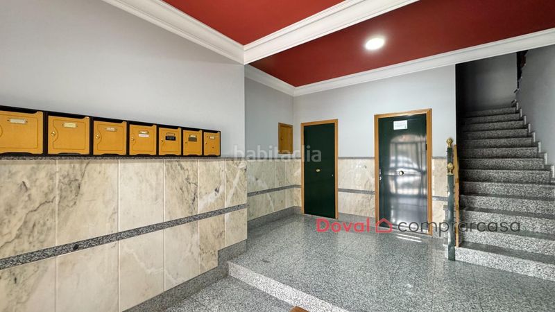 Foto 2bcb5ba3-9ee4-474d-8c9d-5e4a2f467027. Àtic amb calefacció aparcament a Tui