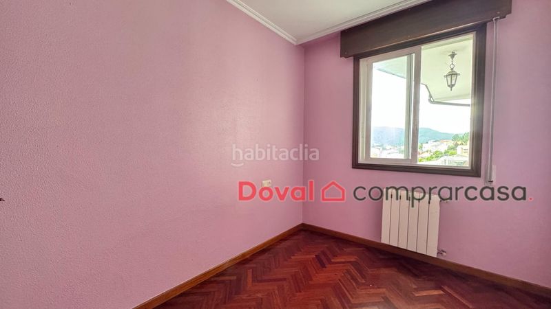Foto e8c3ddfd-afca-498c-a601-6acef77c1640. Casa amb calefacció aparcament piscina a Redondela