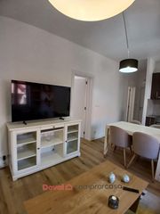 Location Appartement  Travesía escolas publicas. Piso de alquiler junto a vialia  luminosidad, comodidad y excele