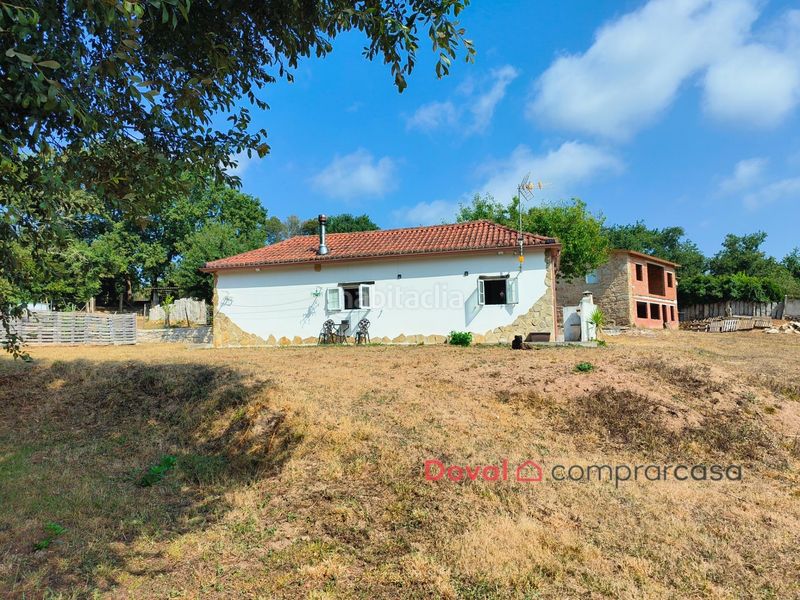 Foto 00ad687a-eedd-40e8-8a92-03204a49f5fd. Casa amb aparcament a Salceda de Caselas