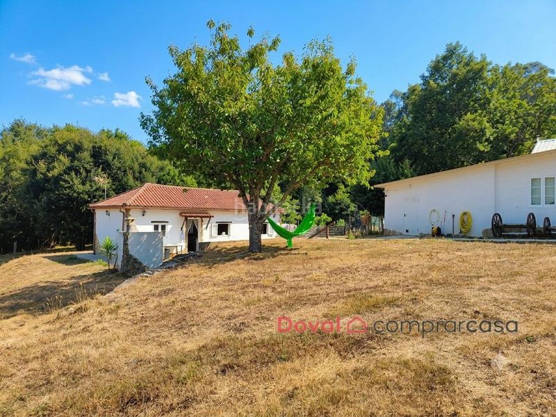 Foto 4105f7d5-8aa9-42f0-ac1f-b3cfb85b73ee. Casa amb aparcament a Salceda de Caselas
