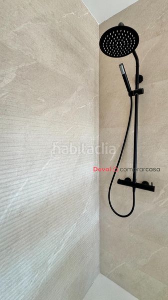 Foto ac500663-e750-4cd8-a8f9-c0ccbdc93eb8. Pis amb calefacció a Lavadores Vigo