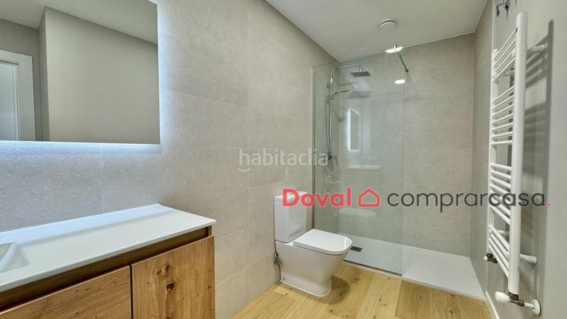 Foto f3fdd4b3-8ebc-4b84-b902-afab2ba97e8e. Pis amb calefacció a Lavadores Vigo