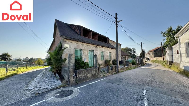 Foto 44150d11-1886-4b38-95e5-308ba9d54040. Casa amb aparcament a Alcabre Vigo