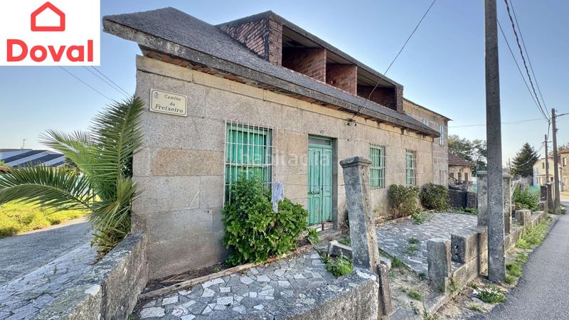Foto 53128759-0439-4d09-9fe5-3060c5686a41. Casa amb aparcament a Alcabre Vigo