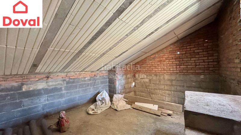 Foto 857e00f9-46e5-4d9f-974c-4f1cd6b858c1. Casa amb aparcament a Alcabre Vigo