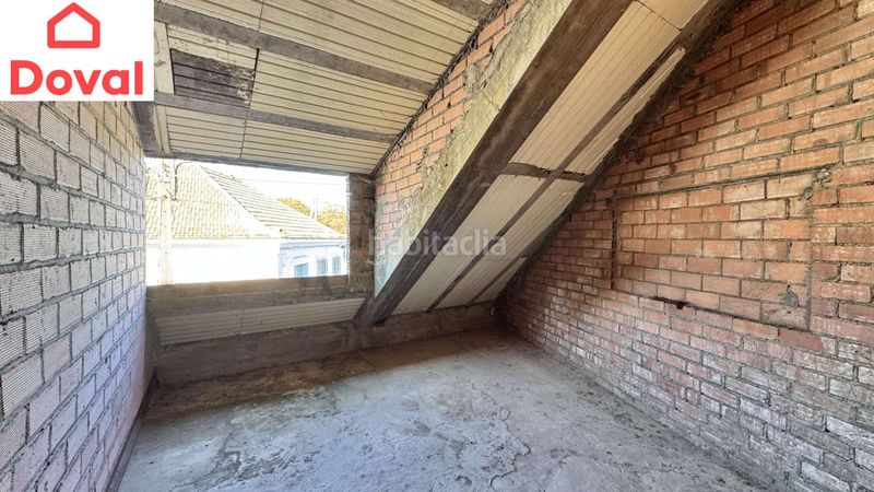 Foto 8658426e-ed1c-4a93-8163-1a152c4ab60c. Casa amb aparcament a Alcabre Vigo
