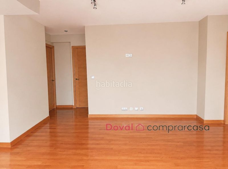 Foto f13330c0-d93a-4c10-8685-380bf193cca2. Appartamento con riscaldamento parcheggio in Ponteareas